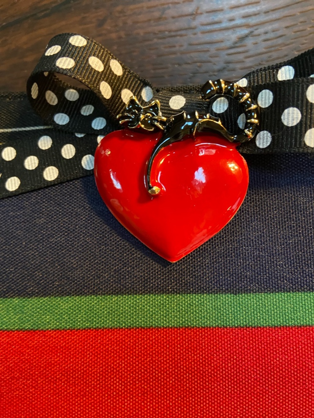 Vintage Y2K Striped Multicolor Heart-Accent Pouchette Bag - Picture 9 of 10